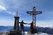 36 In vetta al Legnoncino (1711 m) autoscatto 